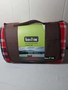 Bodhie Water Resistant Outdoor Packable Mat XL NEW 60"x90"